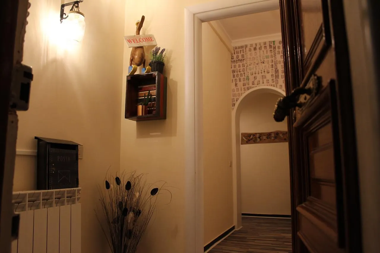 Victoria House Hostel Genoa Italy