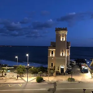 Castello Miramare Генуя
